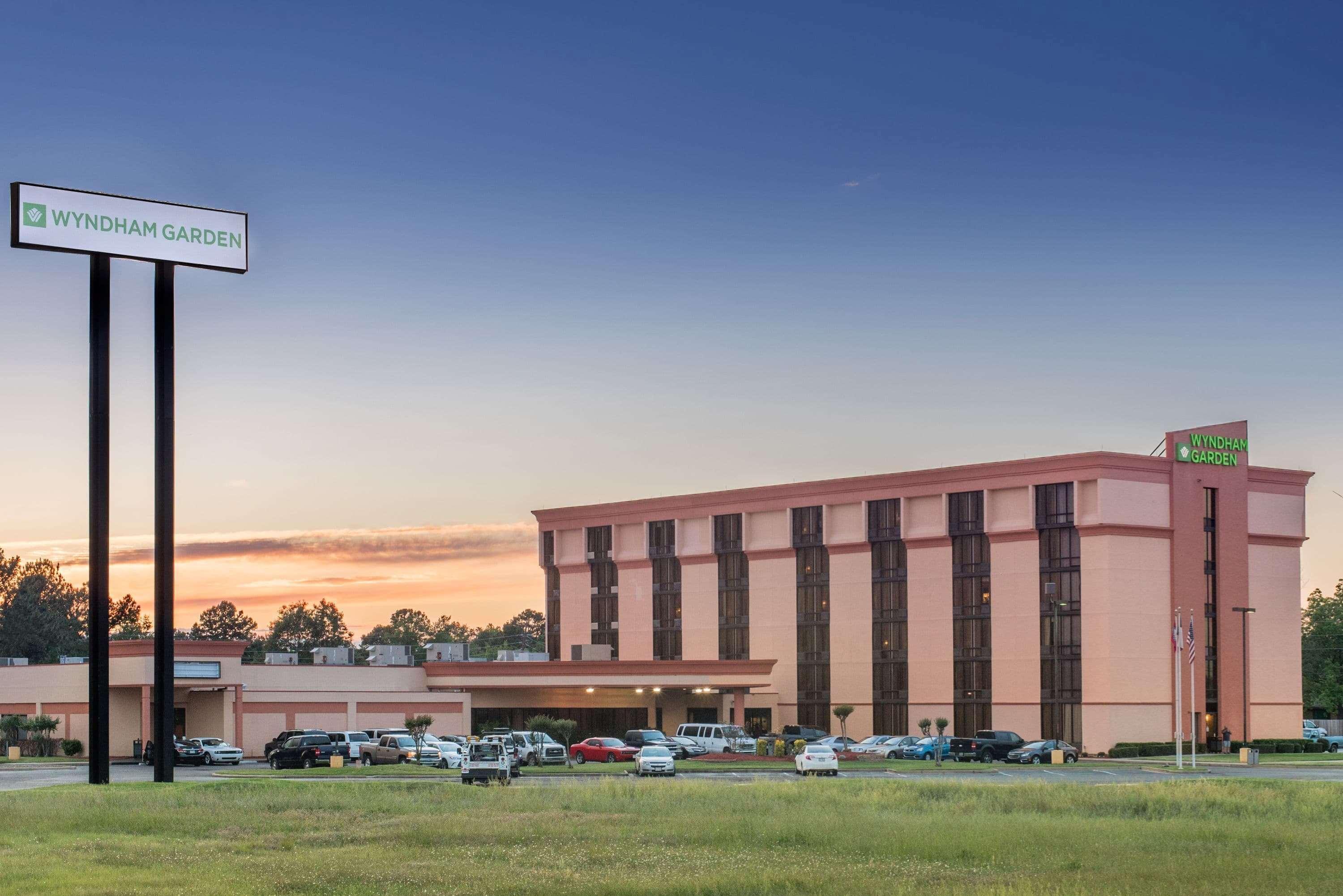 Wyndham Garden Texarkana Bagian luar foto
